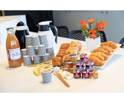 LA BOX PETIT DÉJ LA BOX PETIT DÉJ